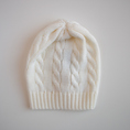 Carica l'immagine nel visualizzatore della galleria, Cappellino in lana a trecce