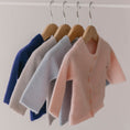 Carica l'immagine nel visualizzatore della galleria, Cardigan neonato 100% puro cashmere Rosa