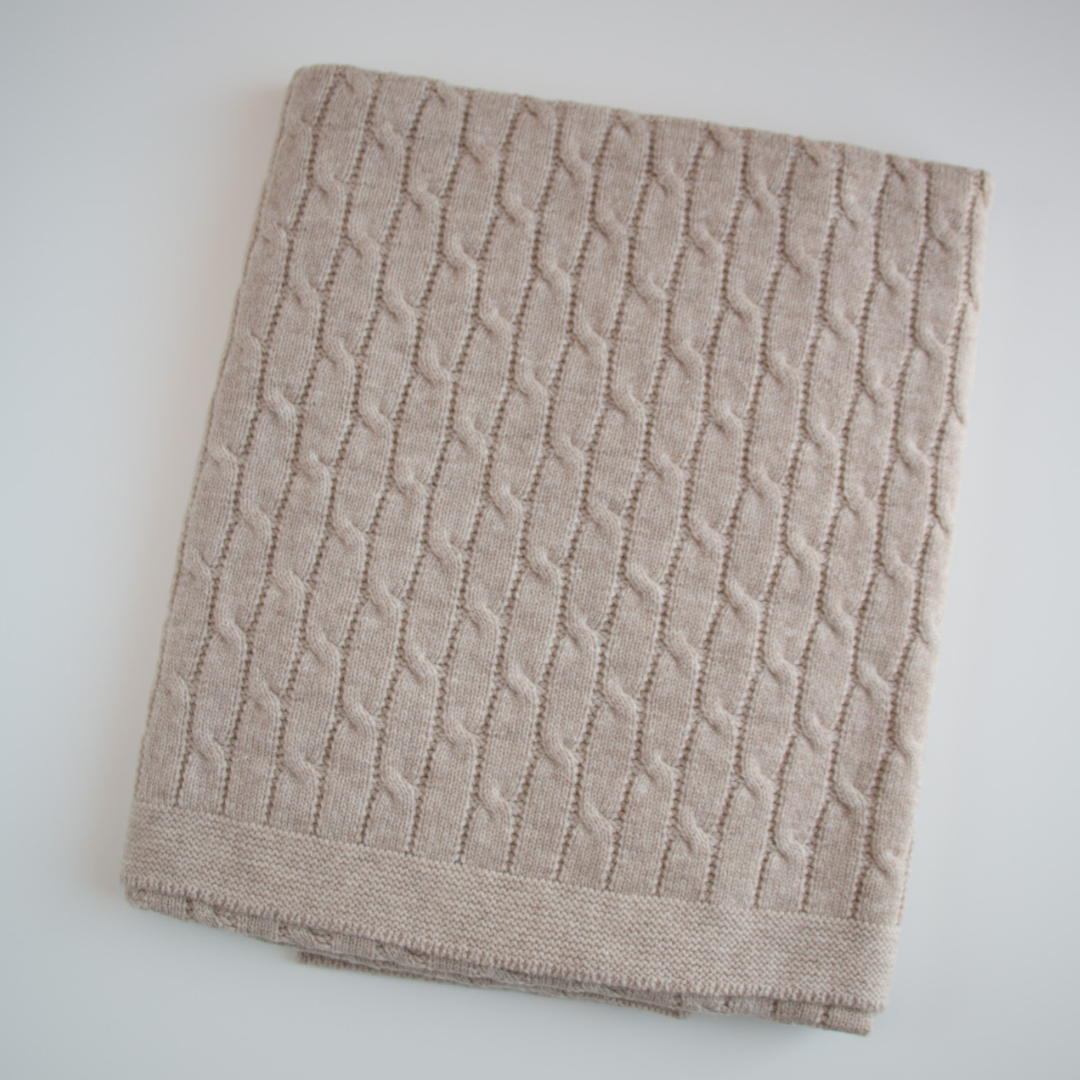 Coperta in lana cardata a trecce