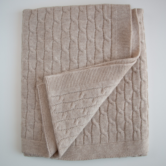 Coperta in lana cardata a trecce